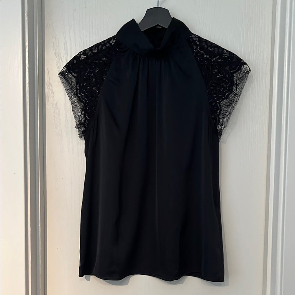 Women’s Ann Taylor Factory Black Lace Cap Sleeve Women's Top - Size Small